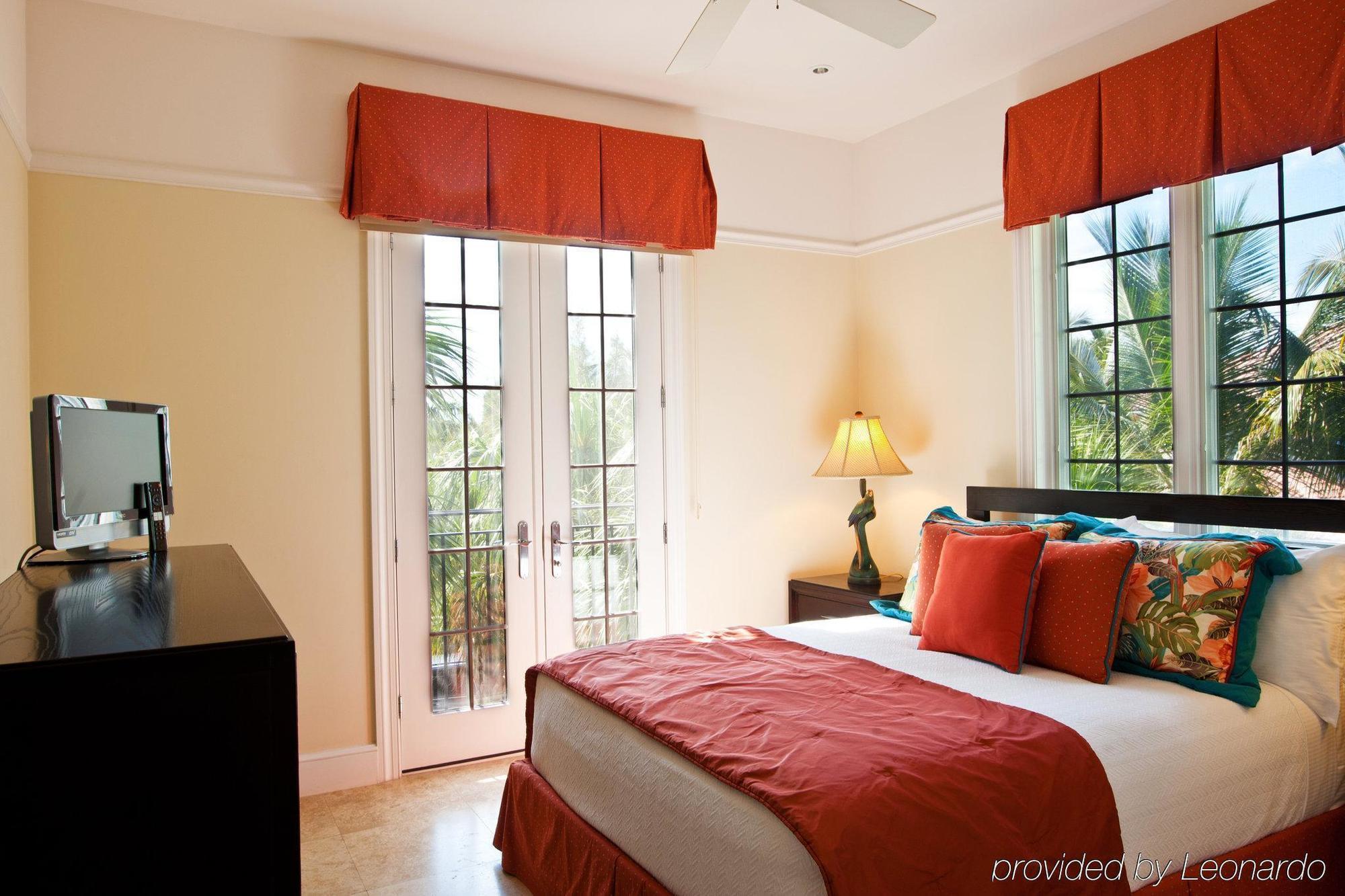 The Regent Grand Hotel Grace Bay Exterior foto
