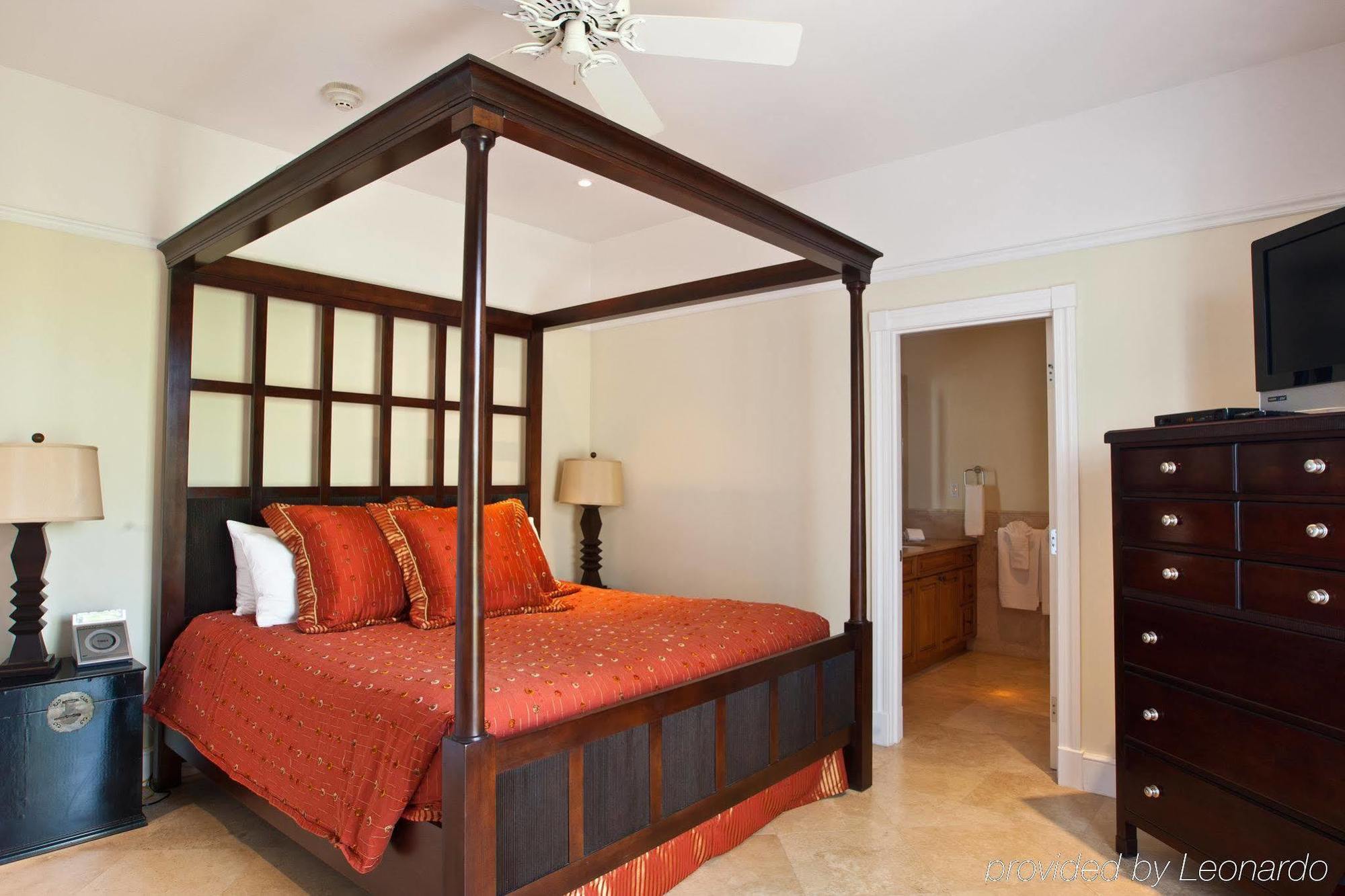 The Regent Grand Hotel Grace Bay Exterior foto